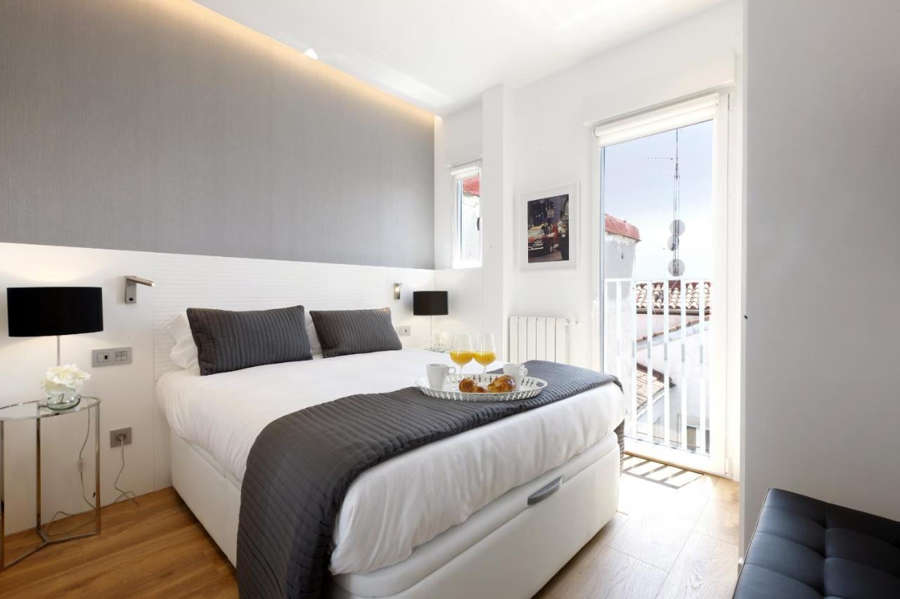 Latina Plaza Apartment Madrid Bagian luar foto