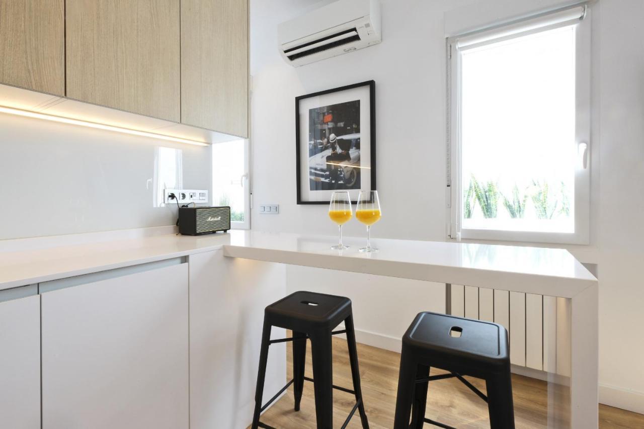Latina Plaza Apartment Madrid Bagian luar foto